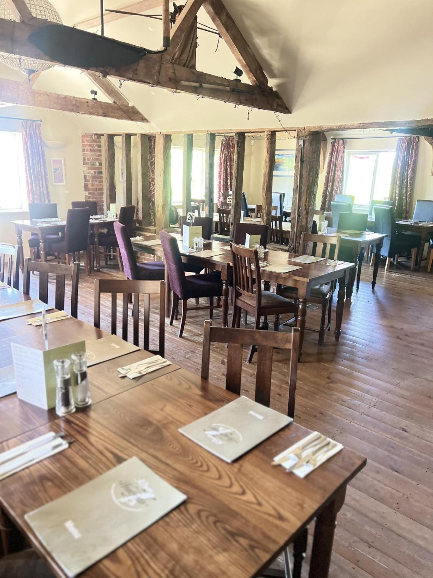 Hotel The Parson Woodforde à Weston Longville Extérieur photo